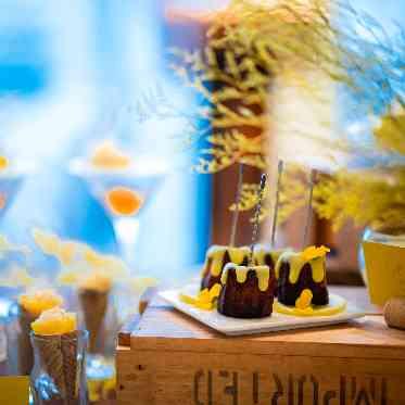 ヴェルミヨンバーグ名古屋 ●BRASSグループ 「カラフル」がテーマの結婚式。デザートビュッフェにも、テーマを取り入れました