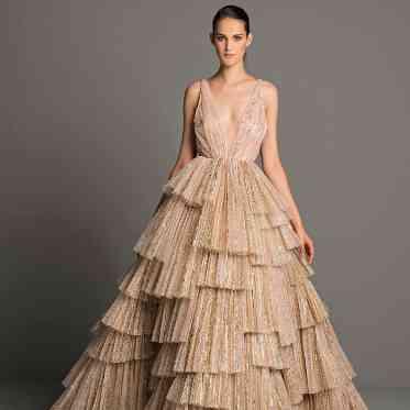 ヴェルミヨンバーグ名古屋 ●BRASSグループ ビードレッセ取扱いドレス「ピーターラングナー」