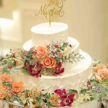 アーフェリーク迎賓館(岐阜)/テイクアンドギヴ・ニーズウェディング お花いっぱいのケーキも人気