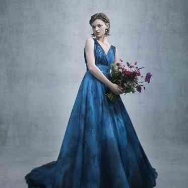 美しさと愛らしさを兼ね備えた、花嫁様の「欲しい」を詰め込んだ贅沢な一着