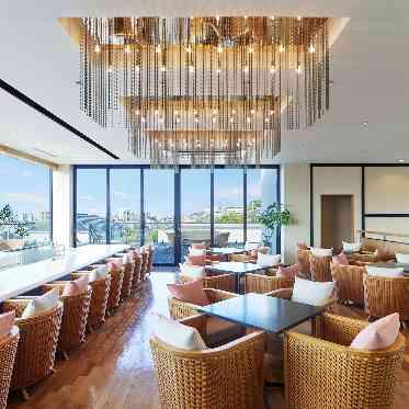 AMANDAN TERRACE(アマンダンテラス) 広々としたラウンジで寛ぎのひとときを