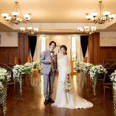 レンブラントホテル海老名 茶のフローリングに純白のドレスが映える