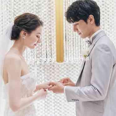 ニーズ宇都宮 by T&G WEDDING(旧 アーカンジェル迎賓館 宇都宮) 輝くクリスタルがより一層花嫁を輝かせる