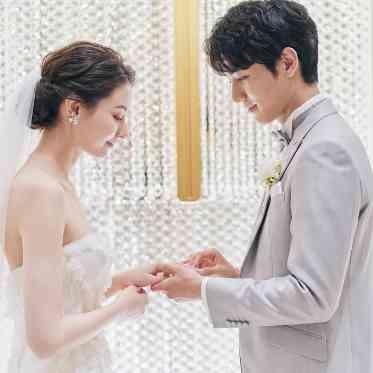 ニーズ宇都宮 by T&G WEDDING(旧 アーカンジェル迎賓館 宇都宮) 輝くクリスタルがより一層花嫁を輝かせる