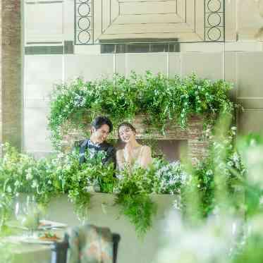 ニーズ宇都宮 by T&G WEDDING(旧 アーカンジェル迎賓館 宇都宮) 自然光が会場全体を照らし、ウッド調のデザインが大人花嫁に人気