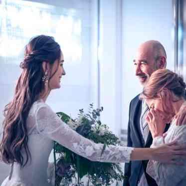 シャルマンシーナTOKYO チャペルへ向かう前に親御様へ想いを伝える「ビデオレター」の上映で温かなひとときを