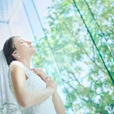 シャルマンシーナTOKYO/エスクリウェディング 自然光たっぷりの挙式会場