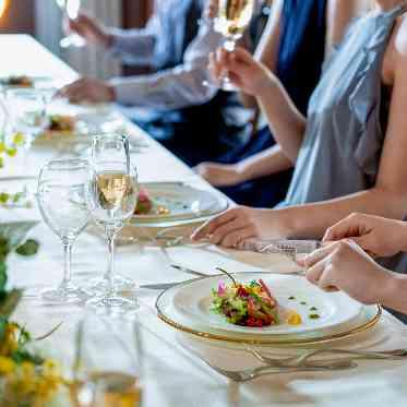 ホテルグランドティアラ南名古屋(旧ホテルグランドティアラ安城) お食事メイン、演出を取り入れたウェディングパーティー、どんなスタイルでもOK