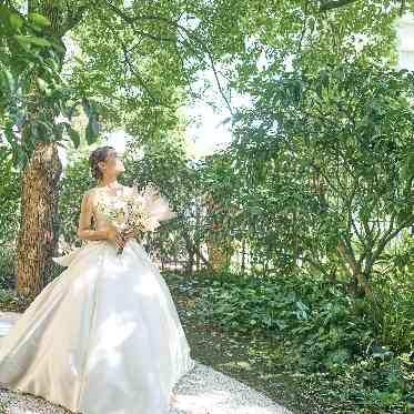 ホテルグランドティアラ南名古屋(旧ホテルグランドティアラ安城) こもれびの注ぐ小道はフォトスポットとして最適!