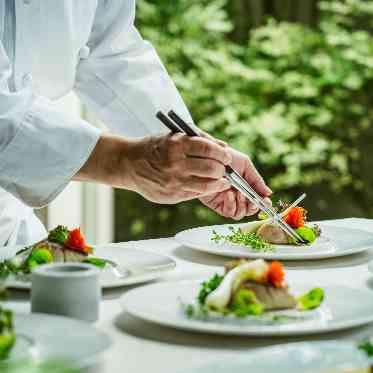 ホテルグランドティアラ南名古屋(旧ホテルグランドティアラ安城) 地元の野菜にこだわった前菜