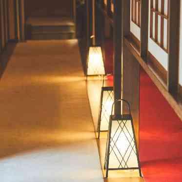 東京大神宮マツヤサロン 趣のある回廊