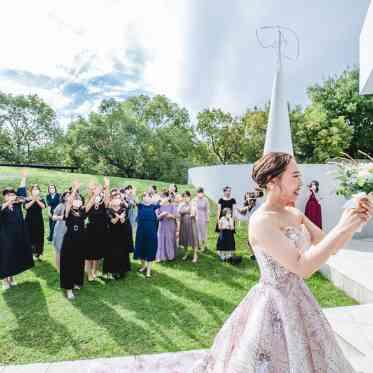 Mia Via(ミア ヴィア) 広いガーデンではブーケトスなどの演出も人気!