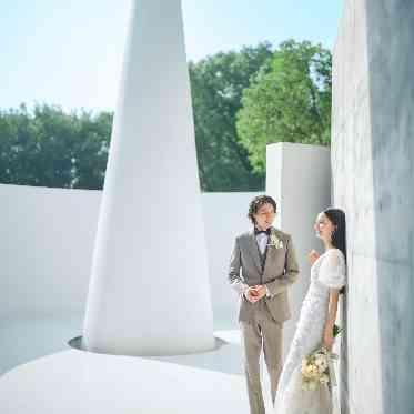 Mia Via(ミア ヴィア) 印象的なモニュメントがお出迎え