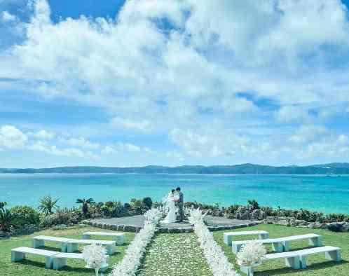 古宇利島 空と海のウェディング / ワタベウェディングの写真3