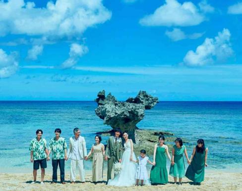 古宇利島 空と海のウェディング / ワタベウェディングの画像3