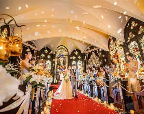 セント・ラファエロチャペル御堂筋～アンジェルミエール～の写真2