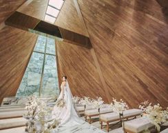 アーフェリーク白金/テイクアンドギヴ・ニーズウェディングの画像1