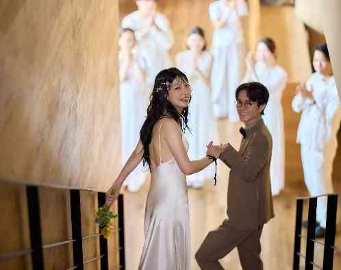 グラナダスィート オン ア ターブルの画像3