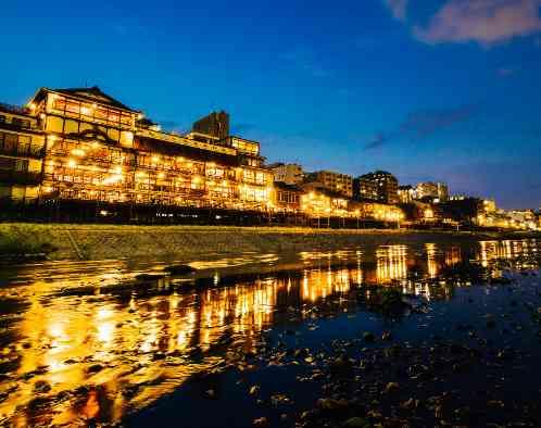 FUNATSURU KYOTO KAMOGAWA RESORT(鮒鶴京都鴨川リゾート)の写真1