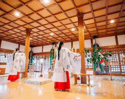 春日神社（桑名宗社）ザカスガの写真5