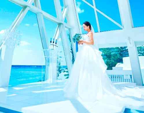 ブルーアステール / ワタベウェディングの写真1