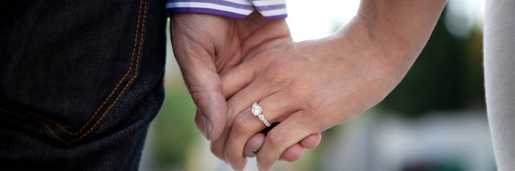 婚約指輪,いつつける,手つなぎ