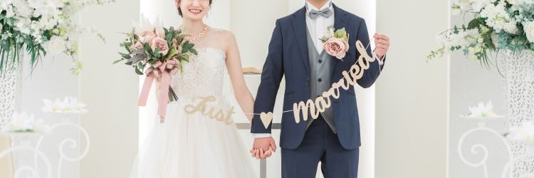 ウエディングドレス　新郎新婦