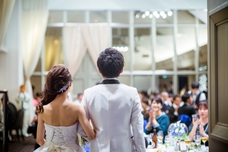 大人数の結婚式で出てくる悩みは7つ！ゲストに満足してもらうには？