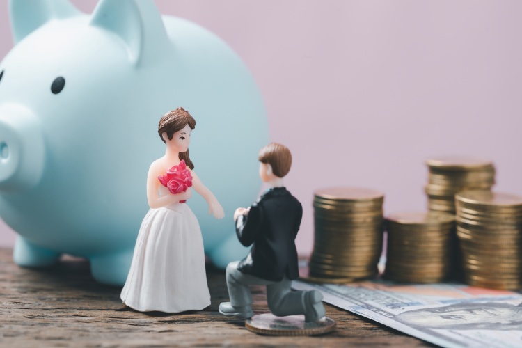 結婚式費用　貯金