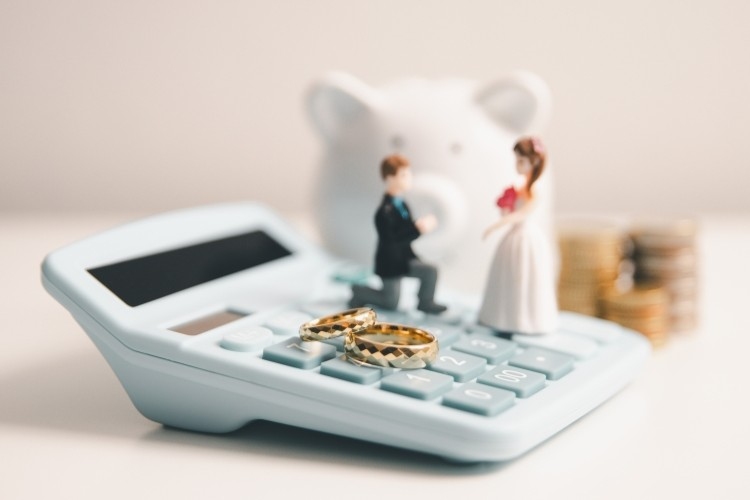 結婚式費用　電卓　貯金