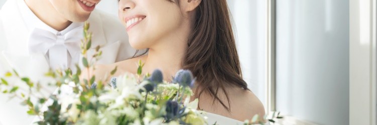 ウエディングドレス　新郎新婦　フォトウエディング