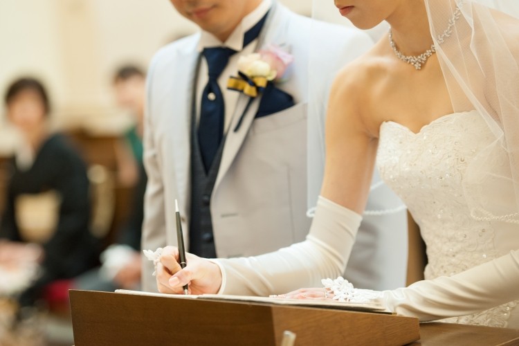 新郎新婦　チャペル　挙式