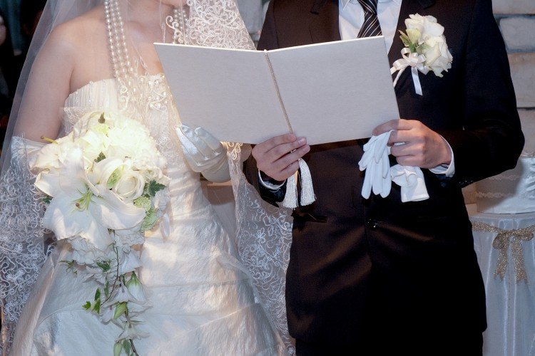 結婚式　新郎新婦　スピーチ