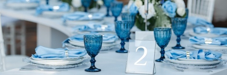 披露宴　テーブル　ブルー