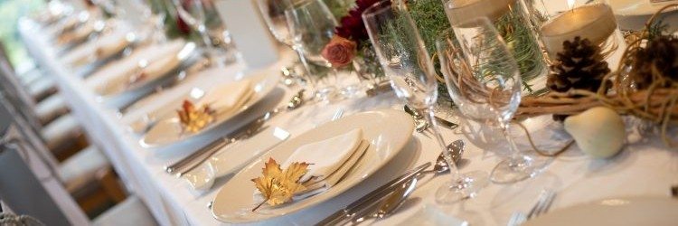 披露宴 テーブル 装花 秋