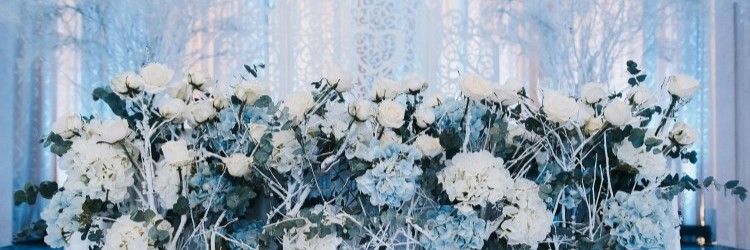 披露宴　テーブル　装花　冬