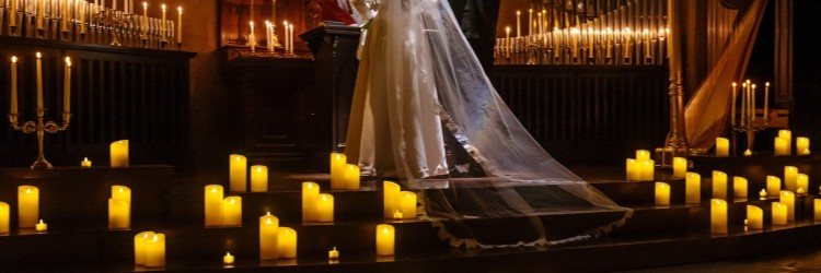 チャペル　教会　キャンドル