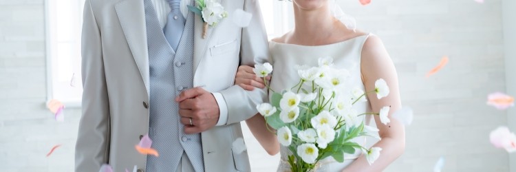 新郎新婦　ブーケ　フラワーシャワー