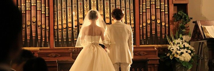 新郎新婦　チャペル　結婚式