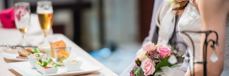 新郎新婦　浮浪縁　食事