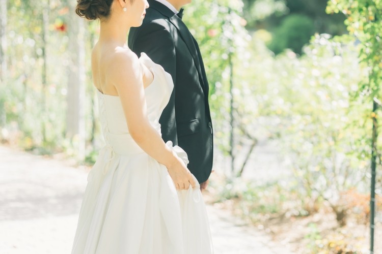 新郎新婦　ガーデンウエディング