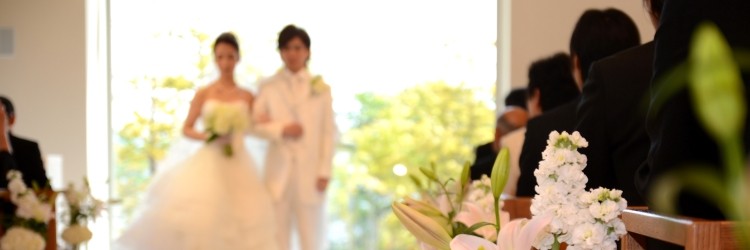 新郎新婦　チャペル　結婚式