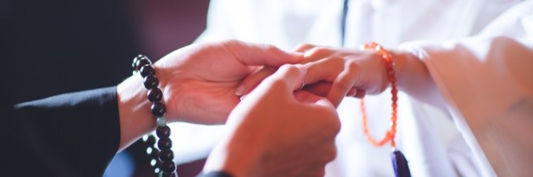 新郎新婦　仏前式　数珠　指輪