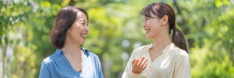 女性　新婦　母親