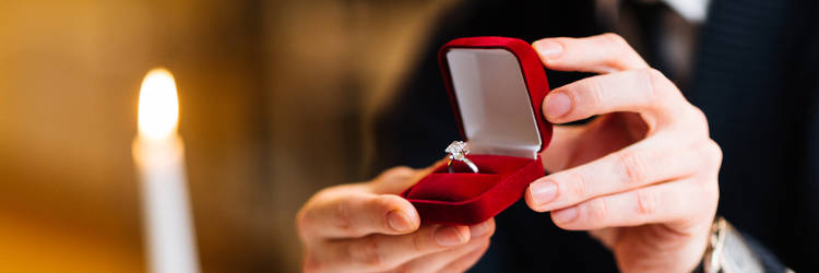 婚約指輪　プロポーズ