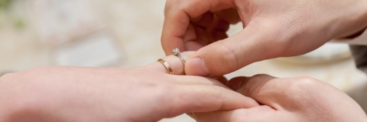 婚約指輪　結婚指輪　エンゲージカバーセレモニー