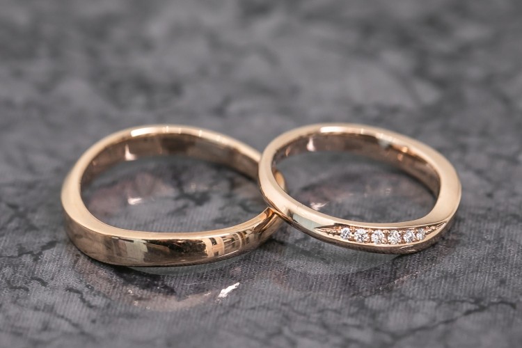 結婚指輪　ウェーブ
