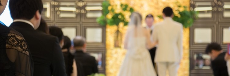新郎新婦　チャペル　結婚式