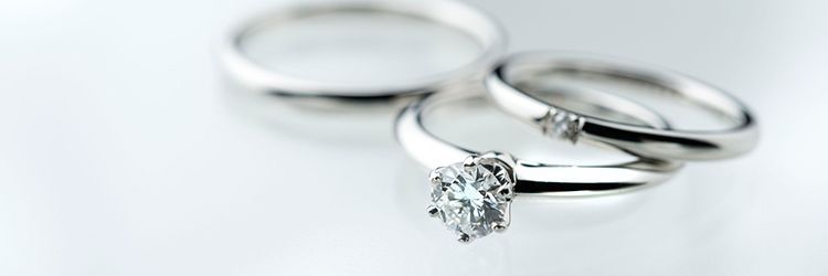 結婚指輪　婚約指輪