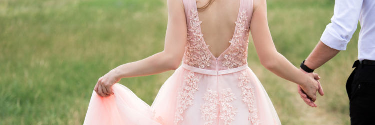ウエディングドレス ピンク